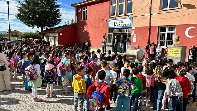 Tomarza'da 4 bin 432 öğrenci ders başı yaptı