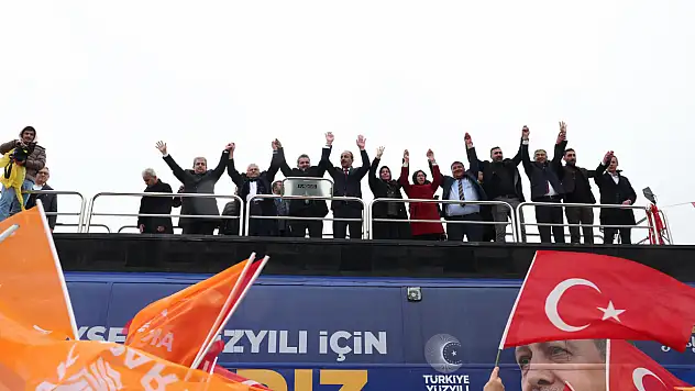 Tomarza Yüzüncü Yıl Cumhuriyet Meydanı açıldı