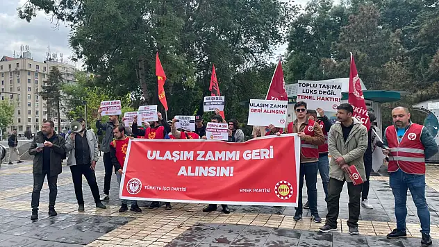 'Toplu taşıma ücretlerindeki zam derhal geri çekilmelidir'