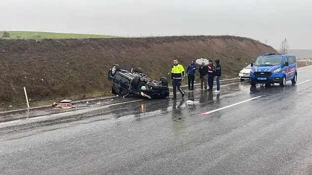 Trafik kazası: 3 yaralı var