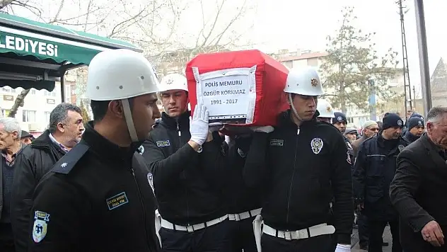 Trafik Kazasında Ölen Polis Memuru Toprağa Verildi
