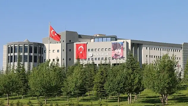  ERÜ'de 15. sıra sevinci!