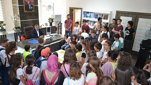 TÜGVA'lı çocuklardan Başkan Altun'a ziyaret
