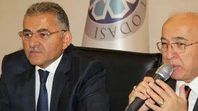 &quotTÜM GÖRÜŞLERİ ELE ALARAK ÇARŞI İÇİN EN İYİSİNİ HEDEFLİYORUZ&quot