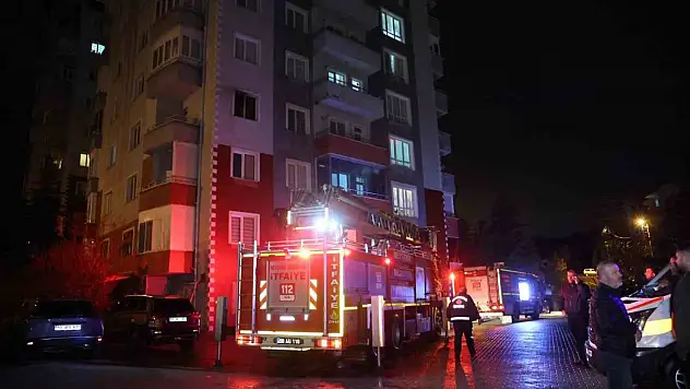 Kamp tüpü patladı, ailesini son anda kurtardı!