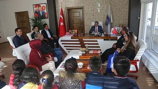 Turan Köylüoğlu İlkokulu Aile Birliği Yönetiminden Başkan Cabbar'a ziyaret