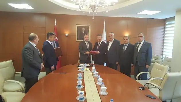 Turhal Şeker Fabrikasının Kayseri Şeker'e teslimi Özelleştirme İdaresinde yapıldı
