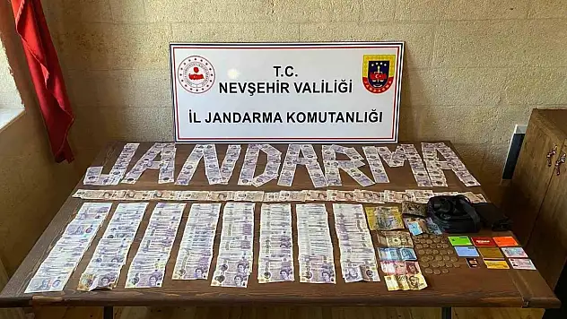 İçinde 600 bin TL bulunan çantayı çaldılar!
