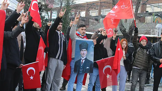 Türk Bayrağı'na yapılan saldırıya Kayseri'den sert tepki!