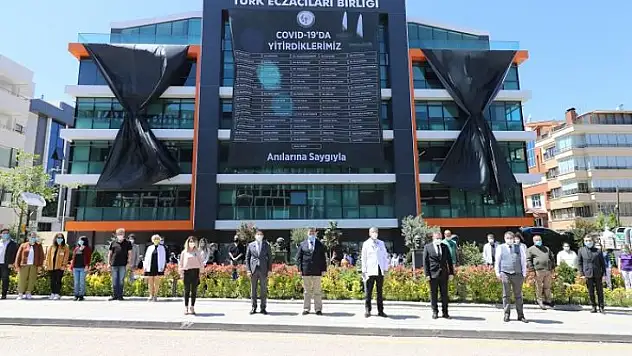 Türk Eczacılar Birliği: Halk Sağlığı tehdit altında! 645 kalem ilaç piyasada yok...