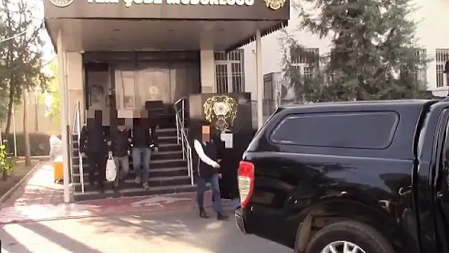 Türkiye genelinde FETÖ operasyonu: 121 gözaltı