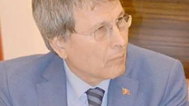 "TÜRKİYE'NİN ÇEKTİĞİ EN BÜYÜK SORUNLARDAN BİRTANESİ HUKUK SİSTEMİMİZİN DOĞRU OLMAMASIDIR'