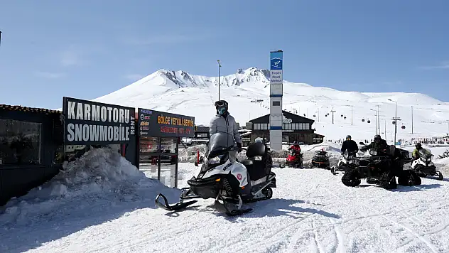 Türkiye'nin en büyük kar motoru rotası Erciyes'te