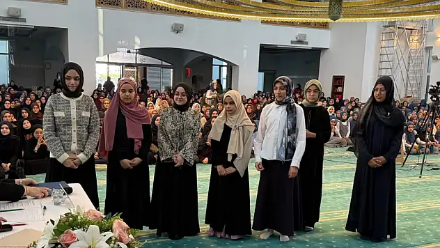 Türkiye'nin en güzel Kur'an okuyan kız öğrencisi Kayseri'de belli oldu!