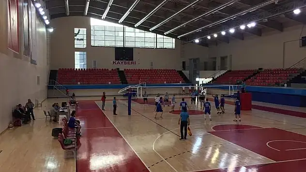 Türkiye Öğretmenler Kupası Voleybol Müsabakalar Kayseri'de Start Aldı