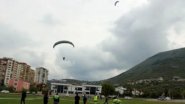 Türkiye Yamaç Paraşütü Şampiyonası başladı