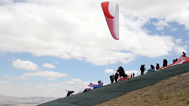 Türkiye Yamaçparaşütü Şampiyonasında ödül heyecanı