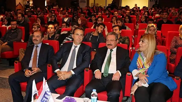 TÜSİAD Başkan Yardımcısı Özyeğin, Kayseri'de konuştu