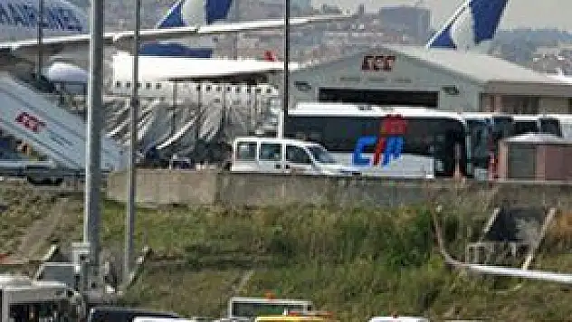 UÇAKTA 'BOMBA' ALARMI