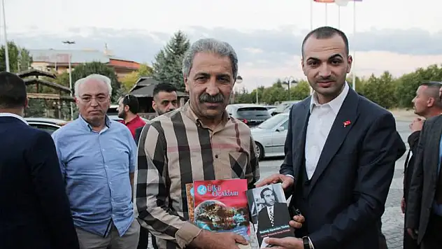 Ülkü Ocaklarından Kayserispor'a moral ziyareti