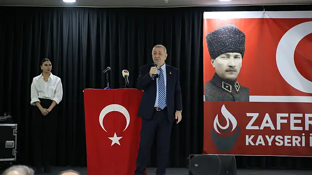 Ümit Özdağ'dan kritik uyarı: Sıra Türkiye'ye gelebilir