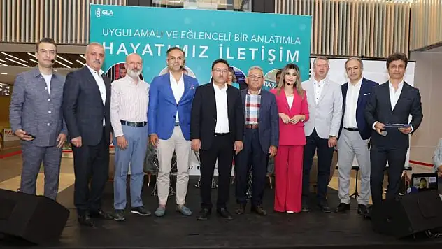 Ünlü radyocular KUMSmall'da söyleşiye katıldı