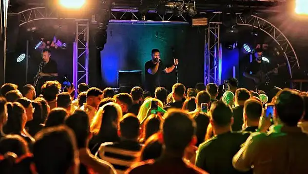 Ünlü şarkıcının Kayseri konseri ertelendi! İşte nedeni…