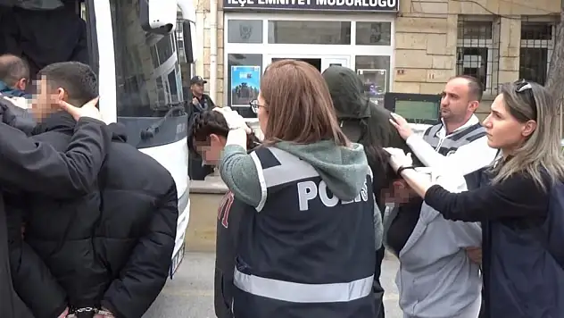 Ürgüp'te sahte para baskını:19 bin 200 dolar ele geçirildi!