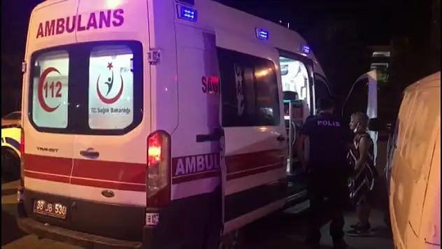 Uyardığı kadın tarafından bıçaklandı