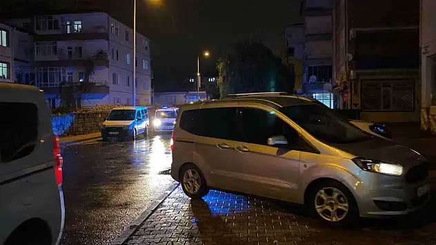 Üç şahıs gözaltına alındı