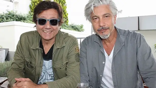 Uygur kardeşler: "Her AVM'de bir tiyatro salonu olmalı"