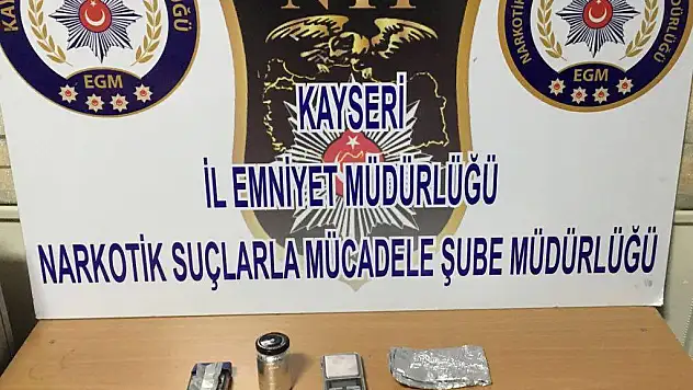 Uyuşturucu madde ticareti yapan 2 kişi gözaltına alındı
