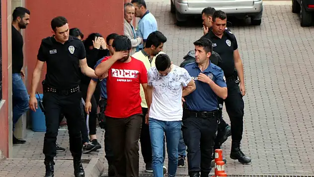 Uyuşturucu satarken değil, gazetecileri görünce utandı
