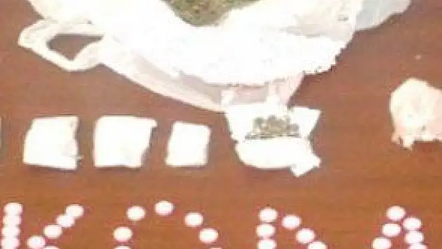 UYUŞTURUCU TACİRİ 3 KİŞİ TUTUKLANDI