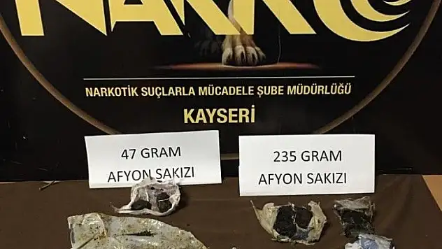Uyuşturucu tacirleri suçüstü yakalandı
