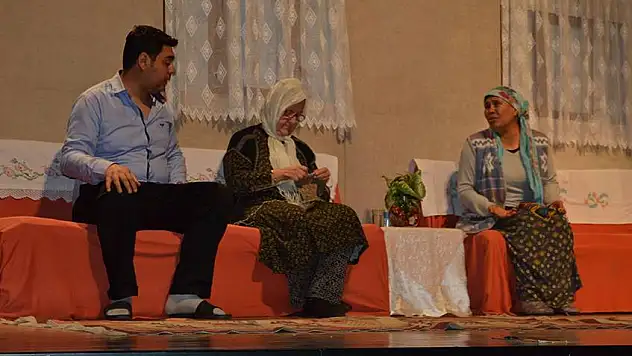 'Damarlarındaki asil kanı kirletme! Uyuşturucuya hayır'