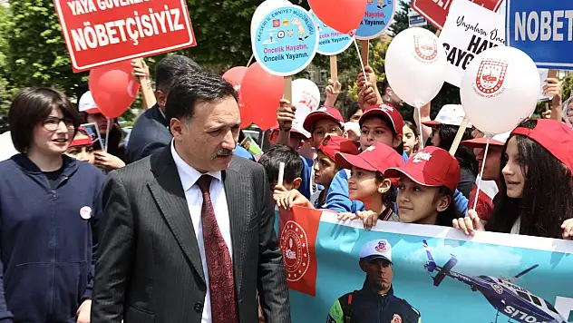 Vali Çiçek müjdeledi: Ölümlü trafik kazaları yüzde 60 azaldı!