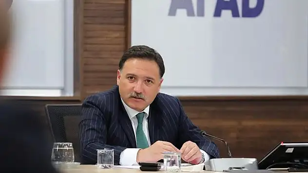 Vali Çiçek'ten Babalar Günü mesajı