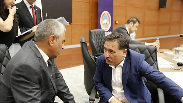 Vali Çiçek, vatandaşları dinledi