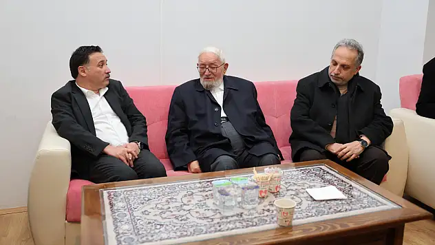 Vali Çiçek ve Başkan Yalçın, Nursaçan ailesinin acılarını paylaştı