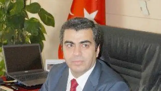 VALİ DÜZGÜN, TEOG SINAVINA GİRECEK ÖĞRENCİLERE BAŞARILAR DİLEDİ