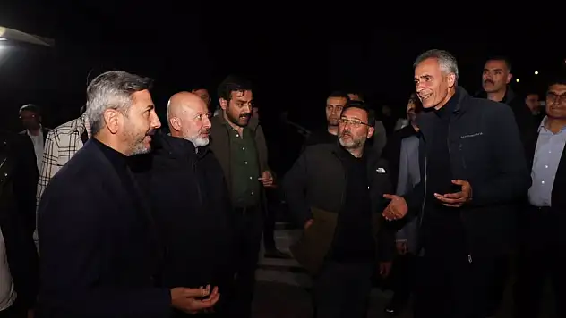 Vali Gökmen Çiçek gece gündüz çalışıyor