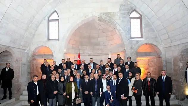 Vali Günaydın Talas'ta Muhtarlarla Bir Araya Geldi
