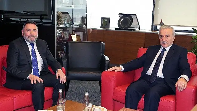 Vali Kamçı'dan Boydak Holding'e Ziyaret