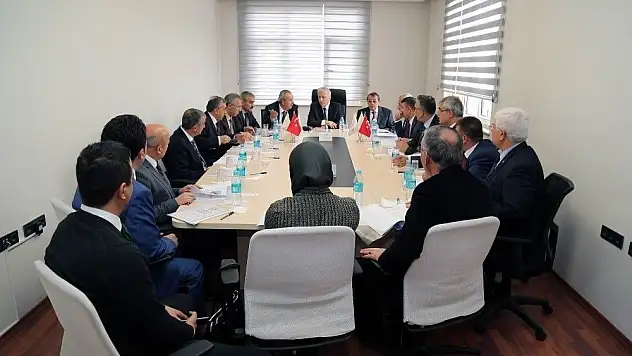 Vali Kamçı İncesu OSB'de sanayicilerle bir araya geldi