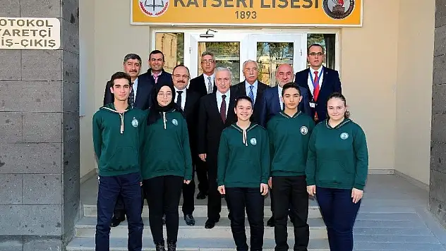 Vali Kamçı Kayseri Lisesi'nde
