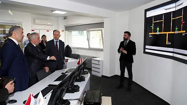 Vali Kamçı Kayserigaz'da incelemelerde bulundu