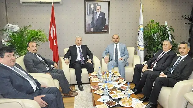 Vali Kamçı, KTB'yi ziyaret etti
