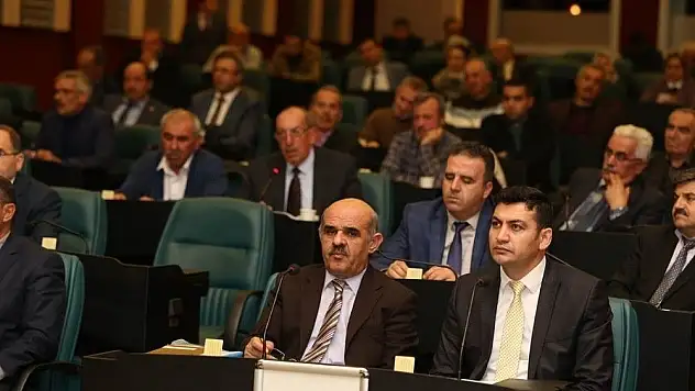 Vali Kamçı Muhtarlarla Buluşmaya Devam Ediyor
