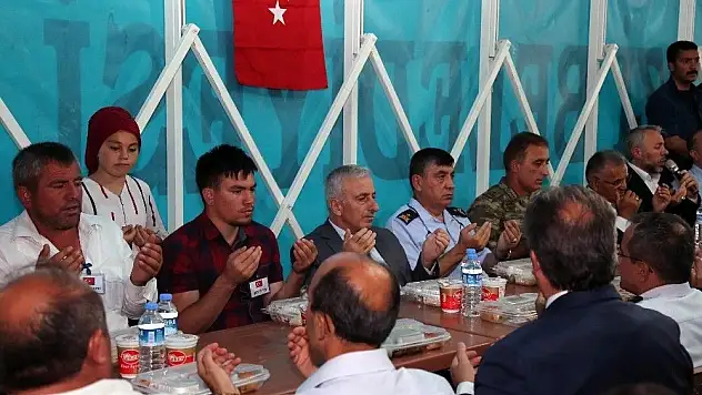Vali Kamçı Şehitlerin Mevlidine Katıldı